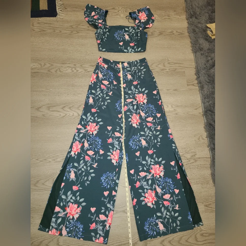 ENDLESS ROSE Floral Set - Picture 5 of 8